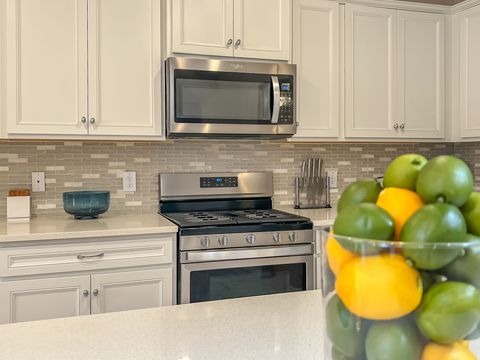 Kitchen / Gas stove 