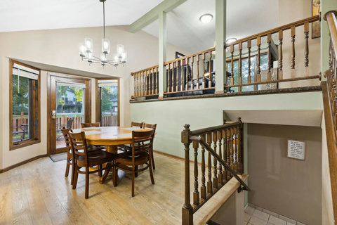 Dining tables seats 6 with acce.ss to more chairs