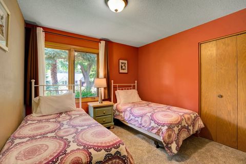 3rd bedroom, 2 twin beds