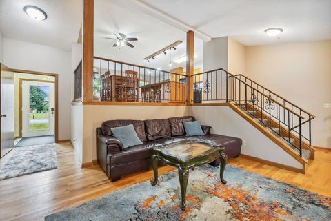 Open Living room/Kitchen