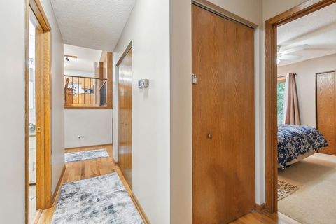 Hallway to bedrooms