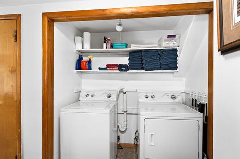 Washer and Dryer, towels and linen provided