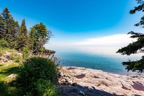 Lake Superior can change moods several time a day.