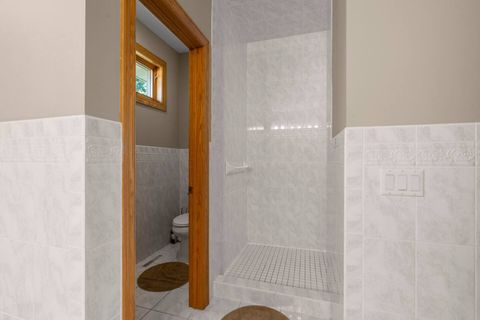 Ensuite bath, walk in shower