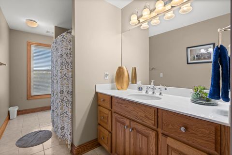 Bathroom 3, 2nd level has a shower/bath tub combo