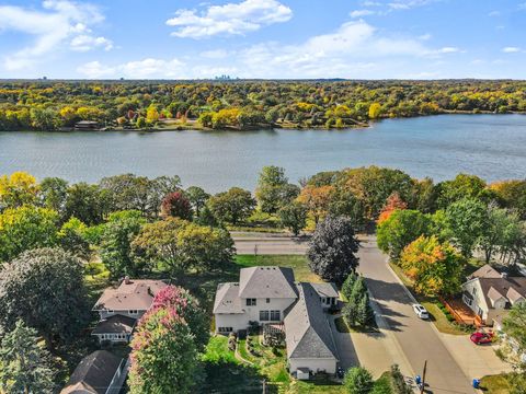 Lake Phalen Regional Park is across the street, Phalen Golf Course is only a 1 mile away