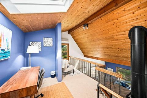 Quiet Loft work space