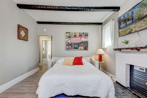 Queen-sized sleeper sofa in the living room