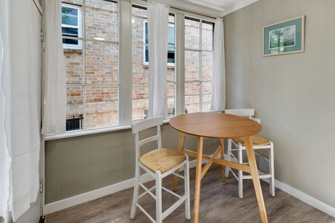 Eating area in the sun room