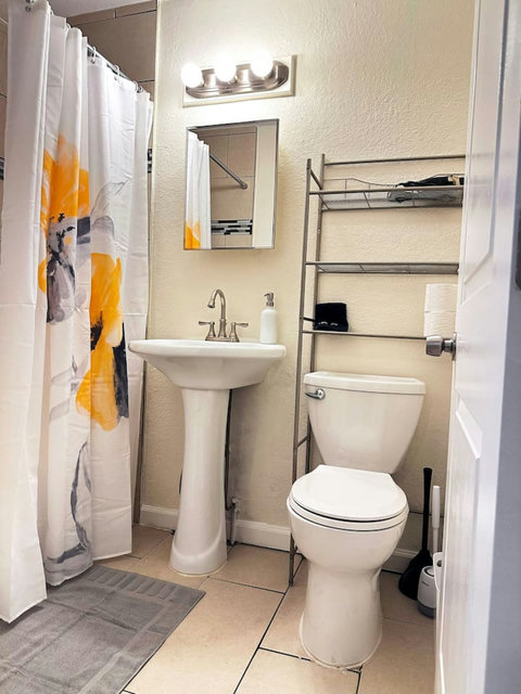 Full bathroom