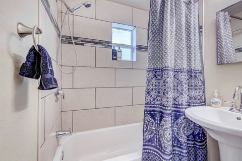 Shampoo, conditioner and body wash provided