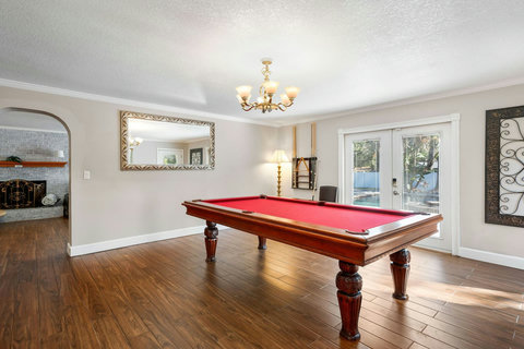 Dining Room/Pool Table