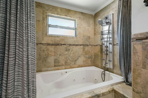 Upstairs Bathroom 2