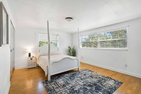 Upstairs Bedroom 5