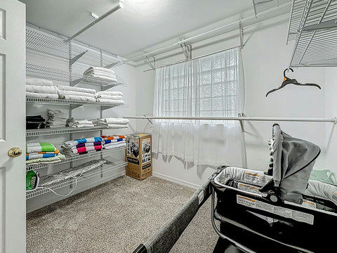 Master Bedroom Walkin Closet