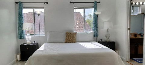 White Bedroom3