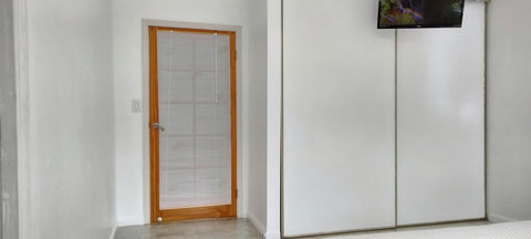 White Bedroom3