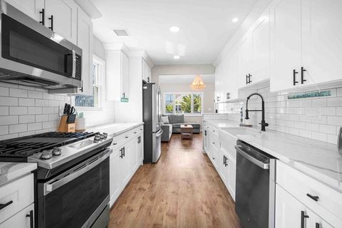 Brand new, custom cabinetry kitchen. 