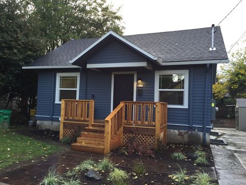 You will be staying in the private basement apartment of this Cute & Cozy Craftsman/Bungalow! It is brand completely renovated both inside and out!