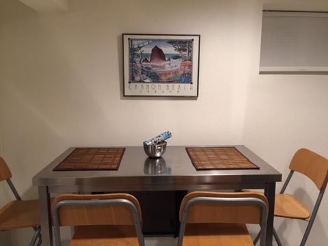 Stainless Steel bar-heighth Dining room table....perfect for up to 4 people!