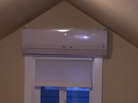 Mini-split Air-condition/heating units controlled by you via remote control