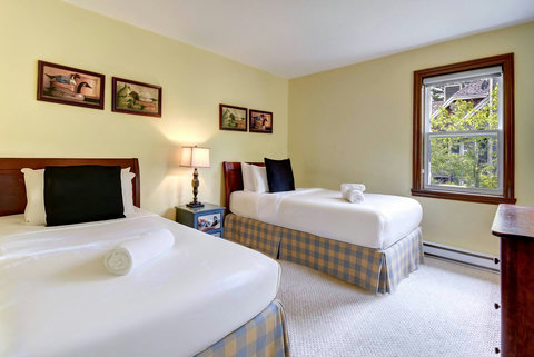 3rd bedroom - Two single beds