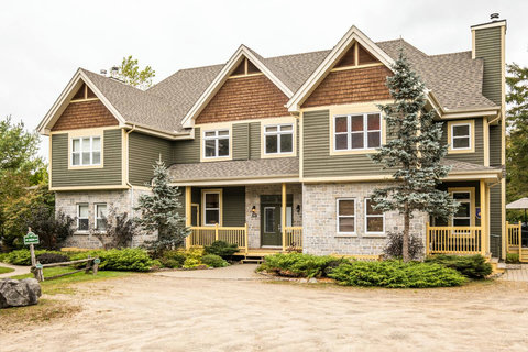 Chalet townhouse view (middle unit)