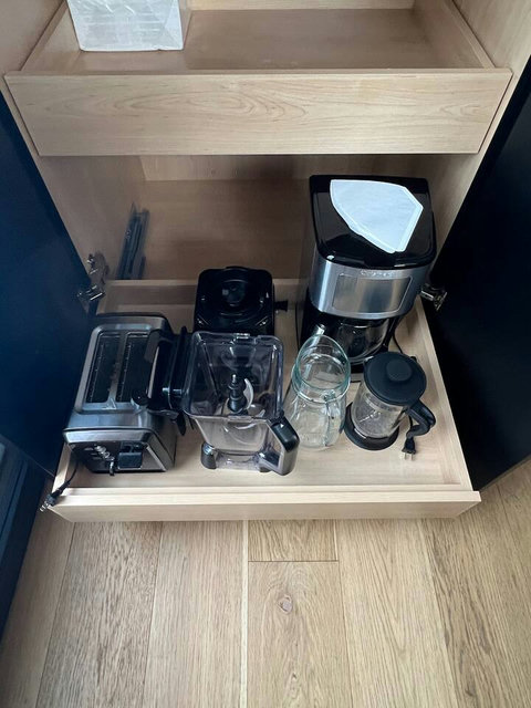 Drip coffee, french press, blender, toaster, rice cooker. 