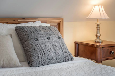 2nd floor: Master bedroom, King bed