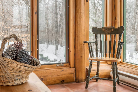 Main floor: Solarium