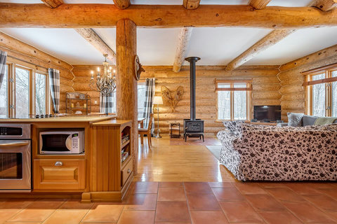 Main floor: Dining room & Living room view