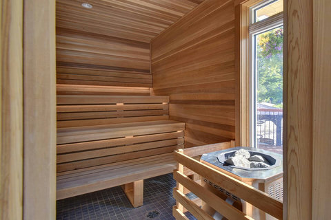 Dry sauna in the common area of the Tremblant-Les-Eaux resort