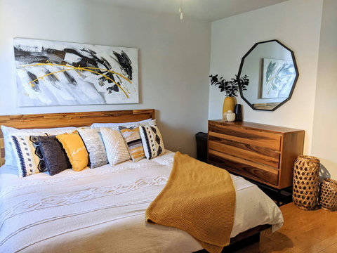 Master Bedroom, King Size bed, wardrobe & dressers