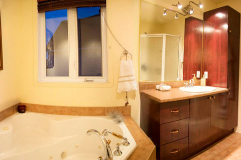 Bathroom with Bathtub & Shower (2nd floor)