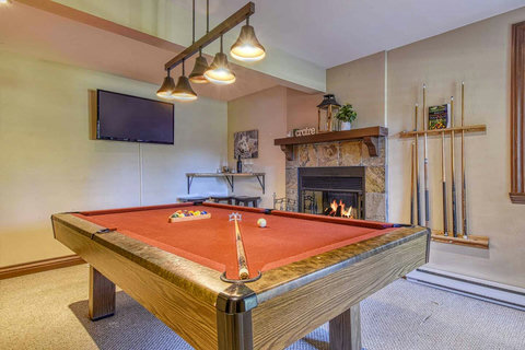 Pool Table with Bar Stools & Flat Smart TV (lower ground floor)