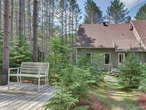 Land with resting area