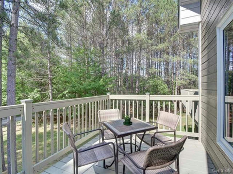 Patio with dining table & BBQ
