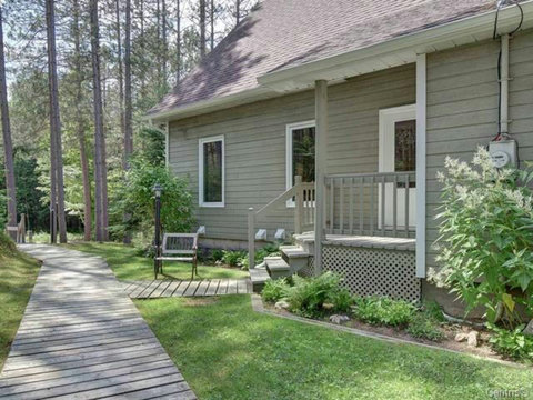 Outdoor pathway to parking