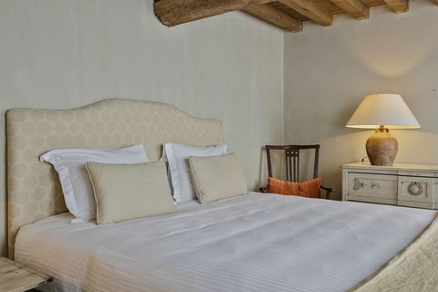 2nd bedroom with comfortable bed