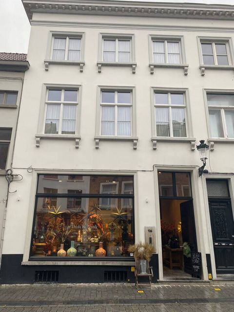 Street view with Loft Kateljne at 2nd floor.