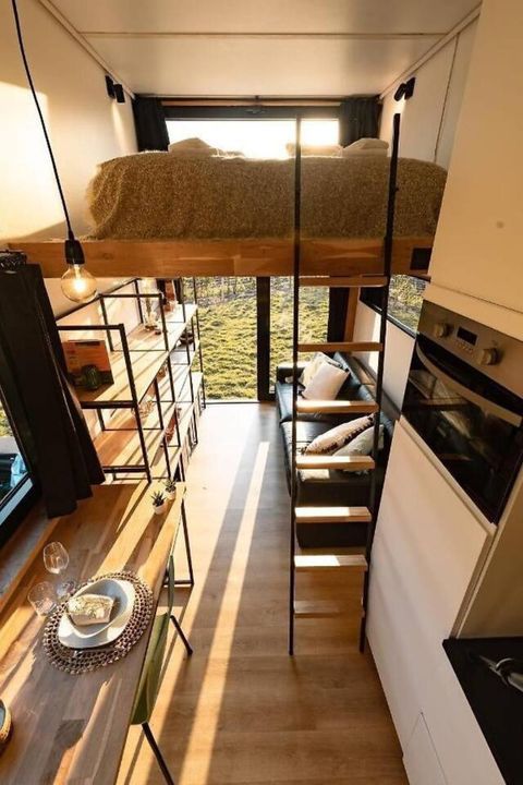 Als je op zoek bent naar een unieke manier om te ontsnappen aan de drukte van het dagelijkse leven, dan zijn de Slow Cabins en Tiny Houses in de natuur rond Beernem een fantastische optie.