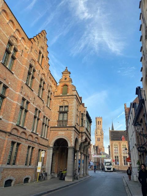 Zicht op Belfort en vlakbij de markt