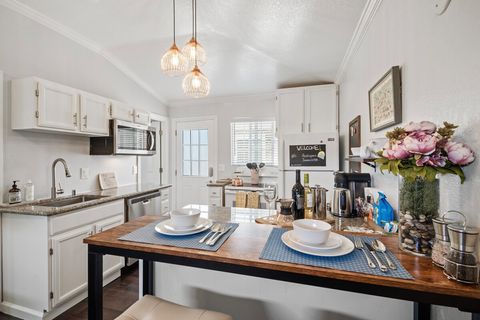 Full kitchen with bar seating