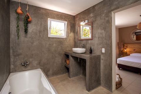 Ensuite bathroom with master bedroom.