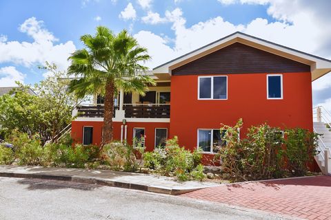 Frontview of the house.
