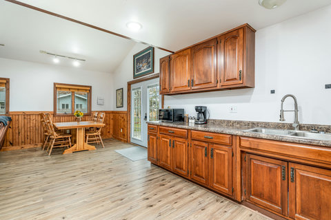 Kitchen/Dining