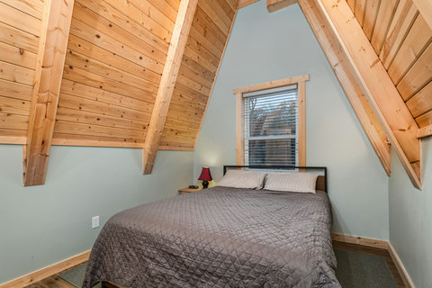 Bedroom 2 with queen bed