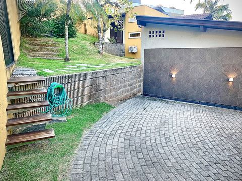Este estúdio possui direito a uma terceira vaga na área de garagem. Combinamos com o hóspede de deixar a chave disponível para o caso de precisarmos manobrar. 