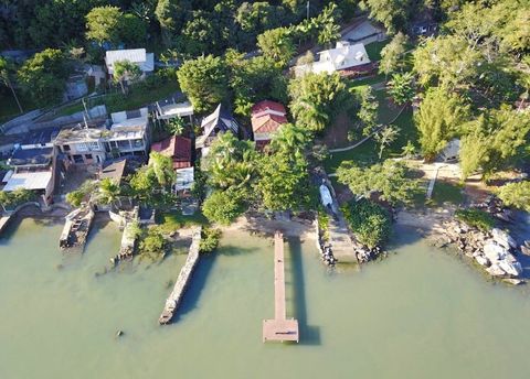 Vista aérea do trapiche e da Residência 