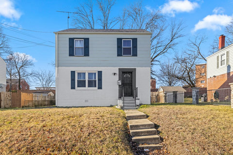 Private three-bedroom house in Takoma Park. Designated free street parking is directly in front of the house; parking is on the street, not in a driveway or garage.